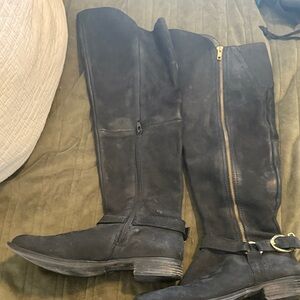 Black Knee-High Boots with Gold Zipper